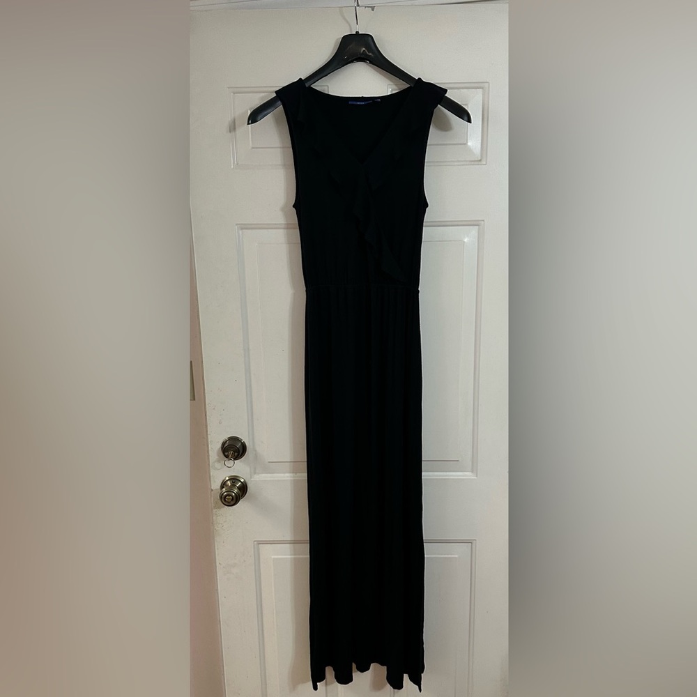 APT 9 Long Black Dress Size Small Very clean. Smoke free. Elegant.